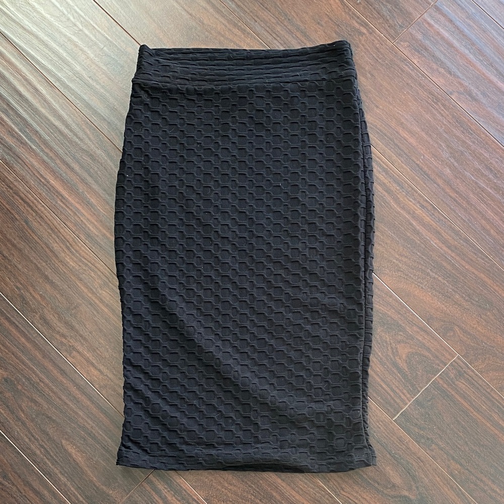 Black Textured Pencil Skirt